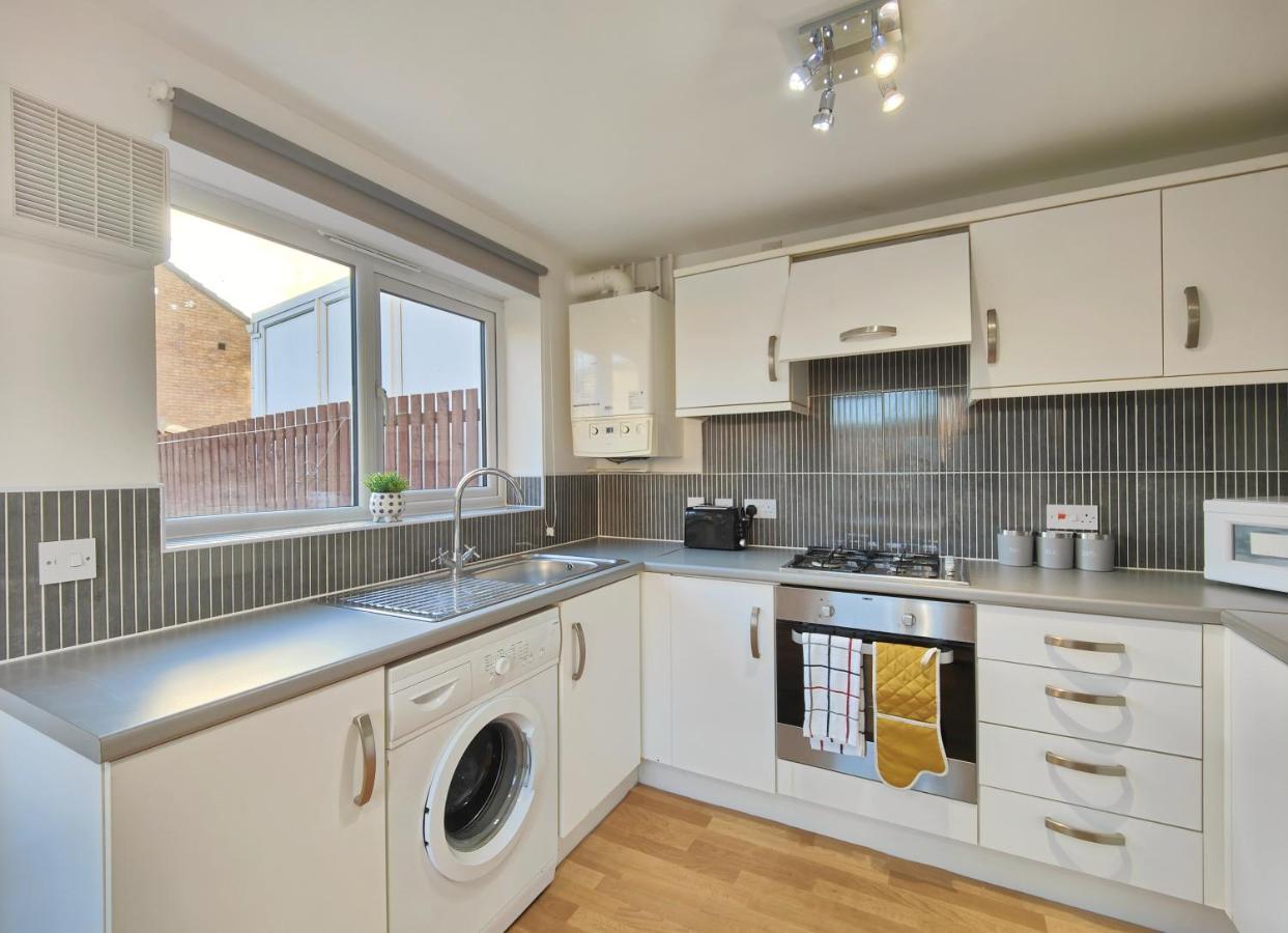 The Metcombe - Holiday Home With Free Parking 10 Minutes Walk To Etihad Stadium & Coop Live Arena Manchester Exterior photo