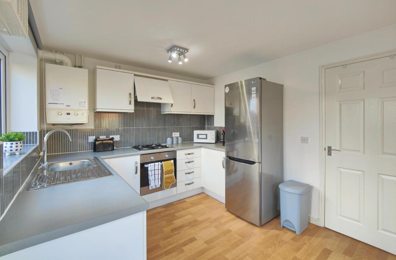 The Metcombe - Holiday Home With Free Parking 10 Minutes Walk To Etihad Stadium & Coop Live Arena Manchester Exterior photo