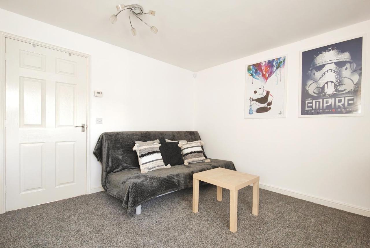 The Metcombe - Holiday Home With Free Parking 10 Minutes Walk To Etihad Stadium & Coop Live Arena Manchester Exterior photo